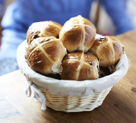 Chocolate chip scorching cross buns